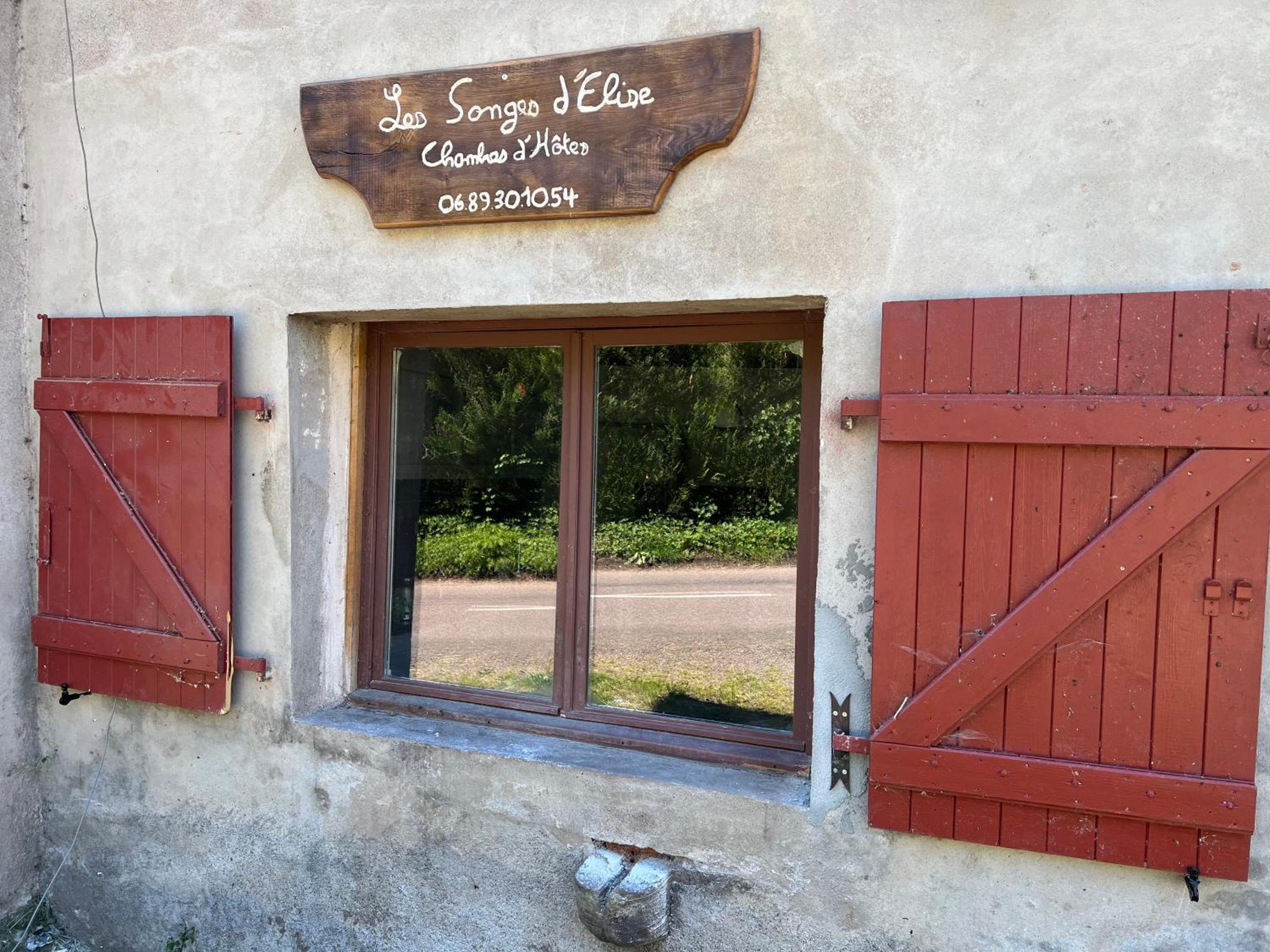 Aux Songes D'Elise Apartment Belmont  Exterior foto